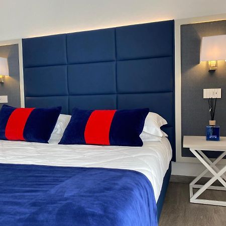 Hotel Rombino フォンテブランダ エクステリア 写真