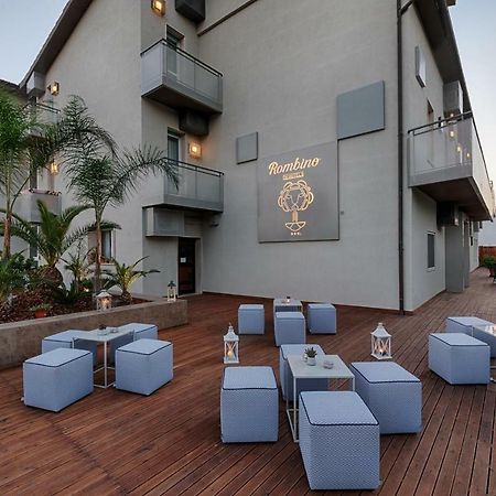 Hotel Rombino フォンテブランダ エクステリア 写真