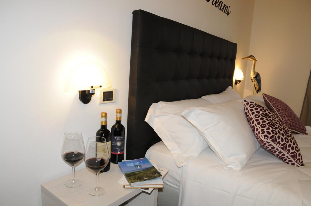 Hotel Rombino フォンテブランダ エクステリア 写真