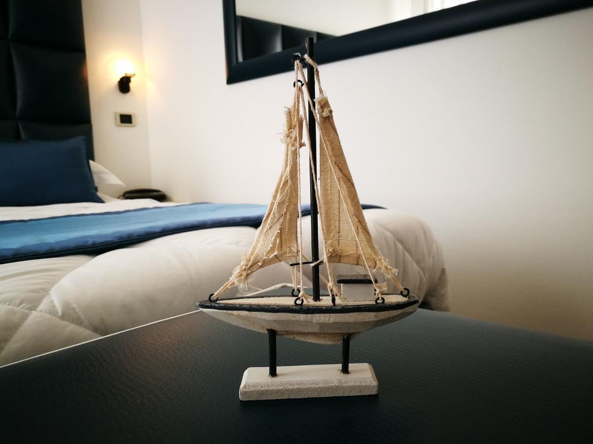 Hotel Rombino フォンテブランダ エクステリア 写真