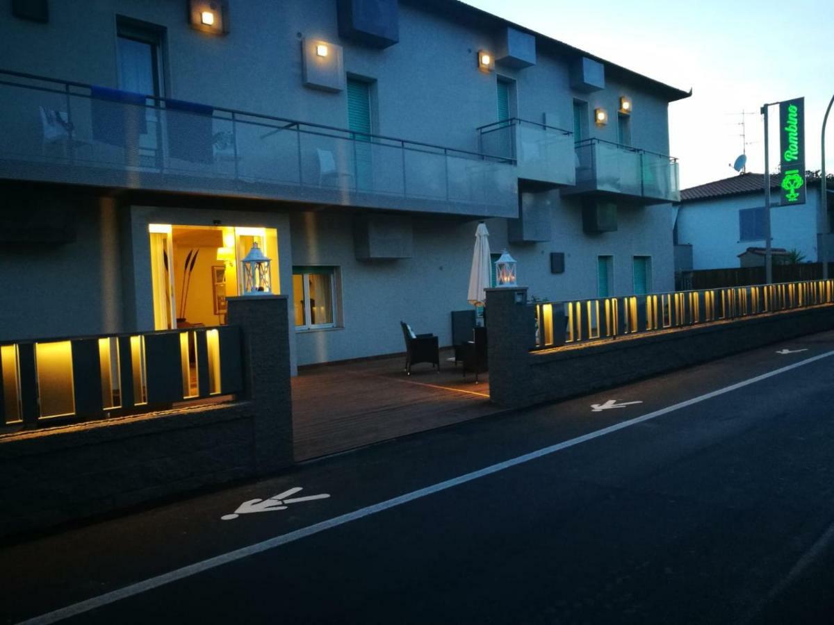 Hotel Rombino フォンテブランダ エクステリア 写真