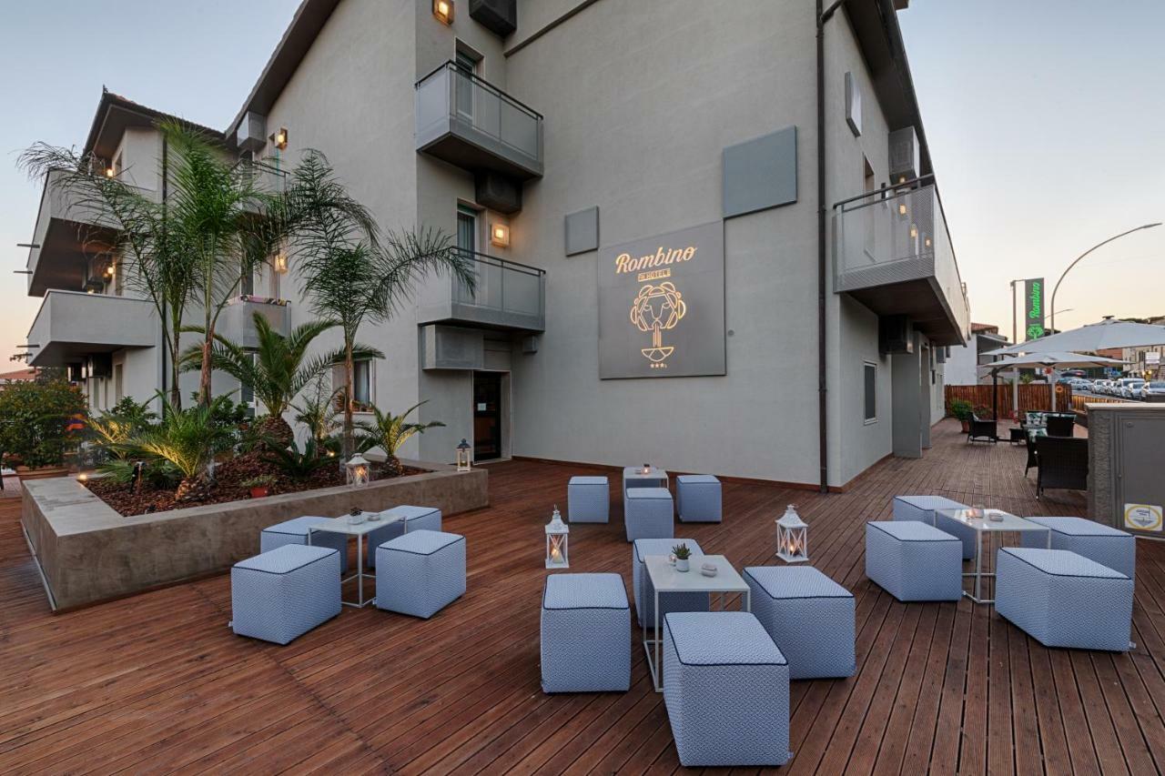 Hotel Rombino フォンテブランダ エクステリア 写真