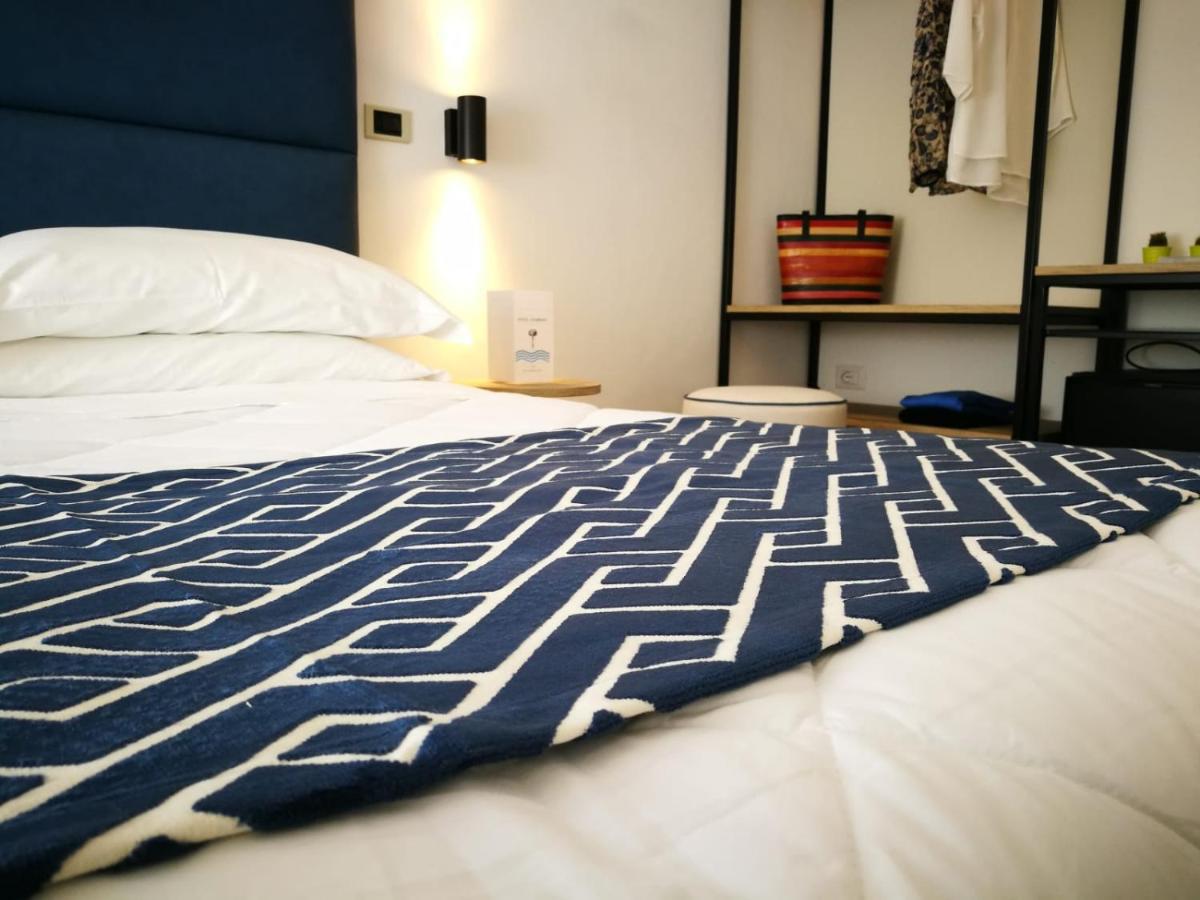 Hotel Rombino フォンテブランダ エクステリア 写真